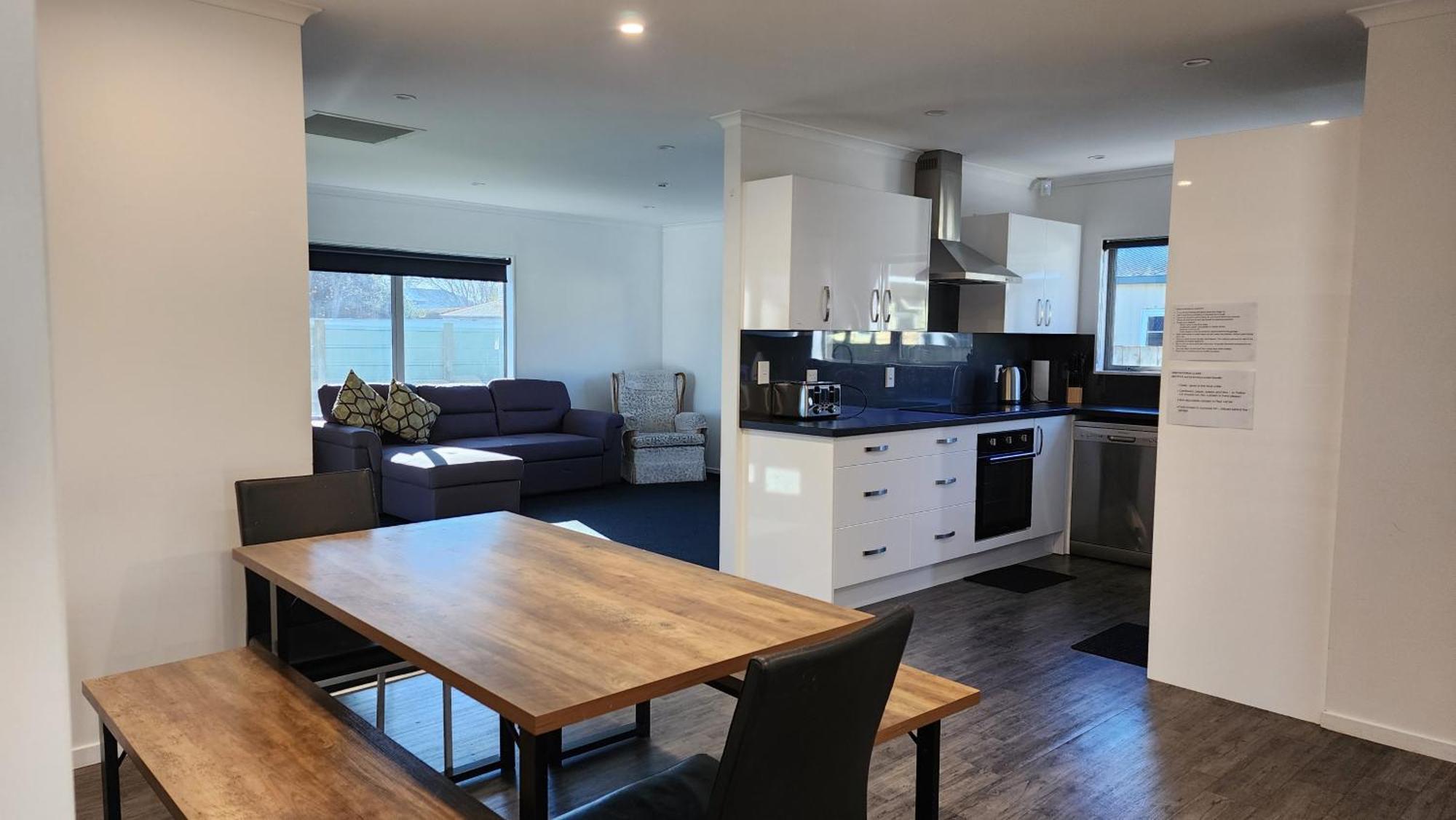Oaktree Entire Holiday Home, Sleeps 8 To12 Rotorua Exterior foto
